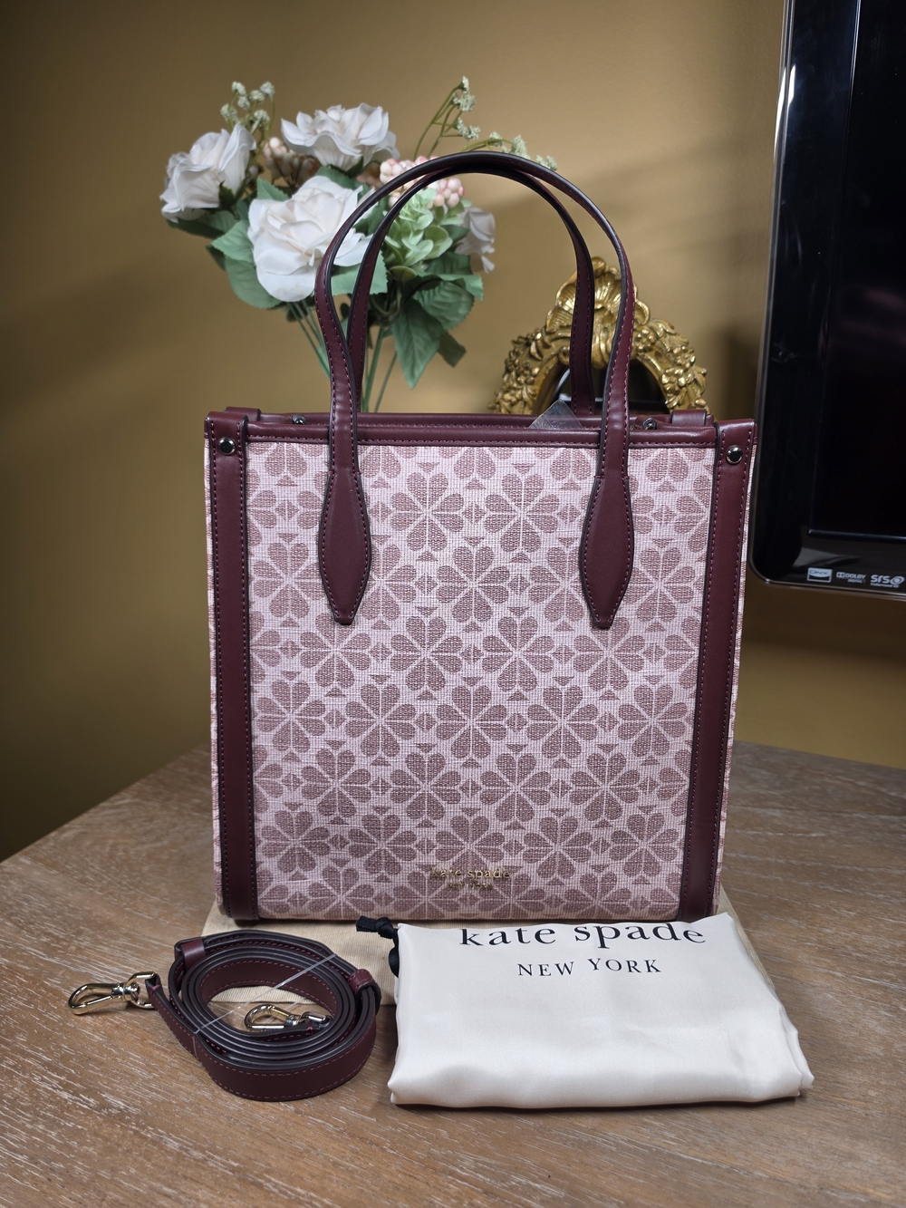 kate spade Floral Rowan North South Tote w/ Dusty NWOT! (retail $228)